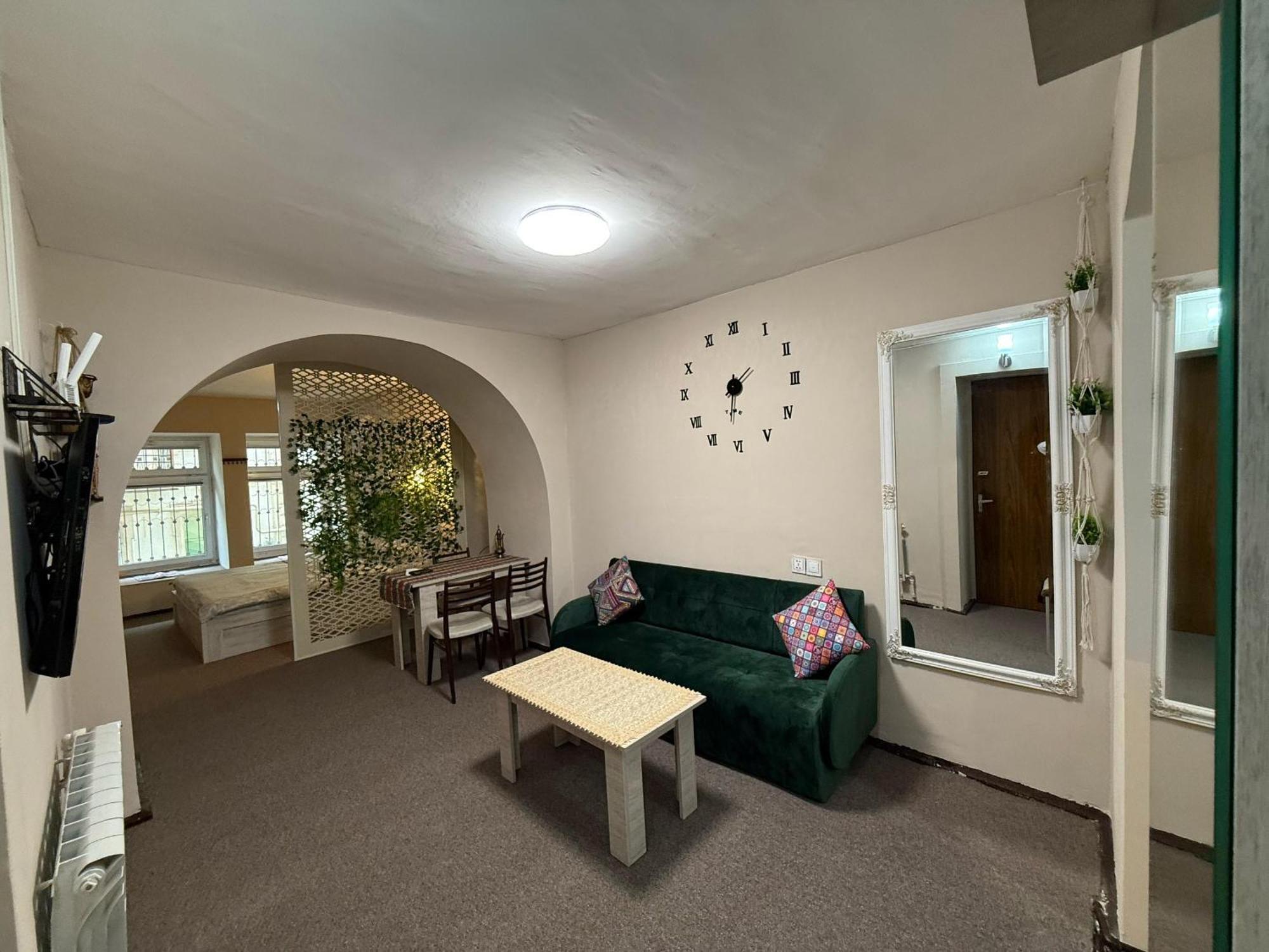 Historic Charm Apartment Baku
